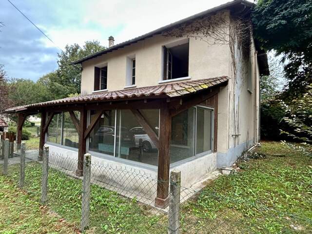 A vendre, maison d'habitation à rénover sur la commune de BASSILLAC et AUBEROCHE 24330 — photo du bien