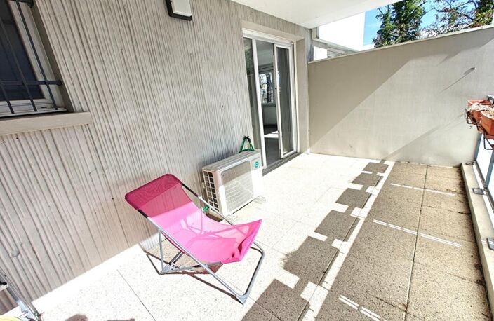 ÉCHIROLLES  T3 RÉCENT 66,90 M²  TERRASSE ?PARKING  DPE B  QUARTIER NAVIS — photo 4