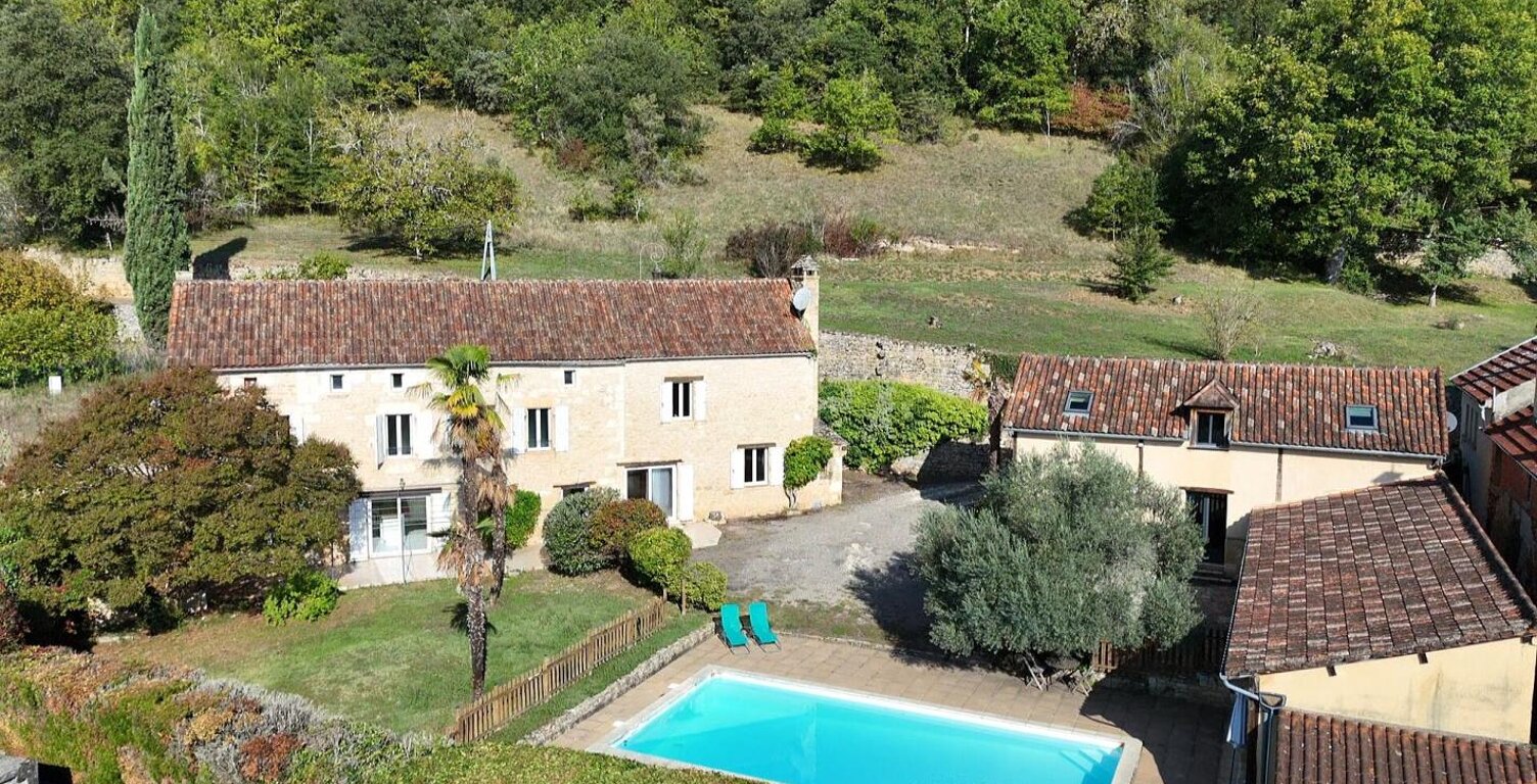 Maison Saint Cyprien 8 pièce(s) 230 m2 — photo 1