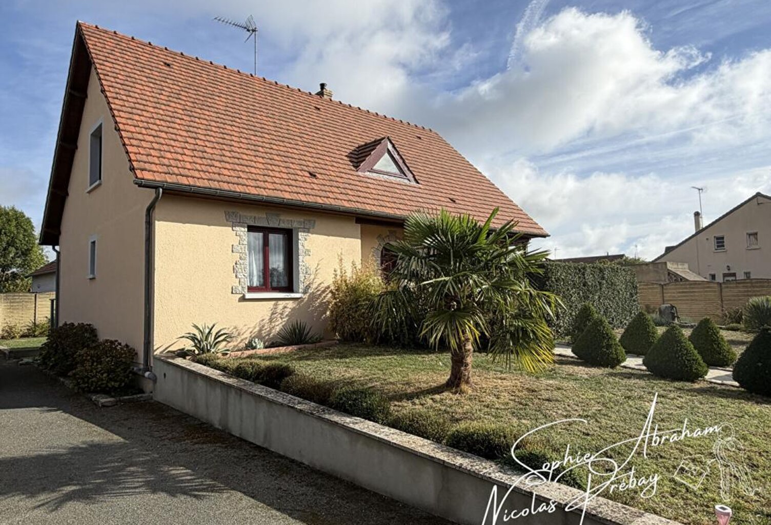 Maison individuelle avec sous-sol et jardin — photo 1
