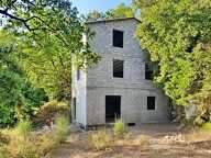 Villa a finir sur plus de 9 hectares!! — photo 4