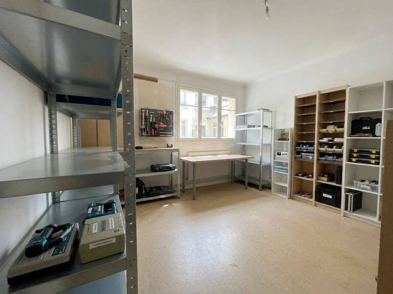 Appartement T3  à rénover de 64 m² au 1 er étage sans ascenseur d'une petite copropriété — photo 1