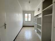 Appartement T3  à rénover de 64 m² au 1 er étage sans ascenseur d'une petite copropriété — photo 4