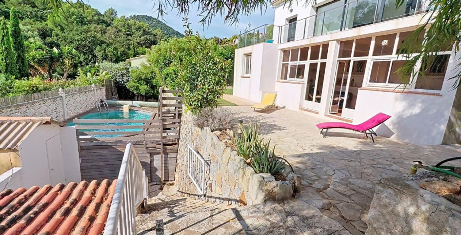 Villa rénovée avec piscine et espaces complémentaire à Carqueiranne — photo 1