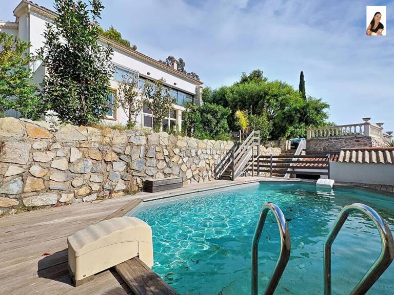Carqueiranne ? Villa de 187 m², piscine et espace indépendant aux multiples possibilités — photo 1
