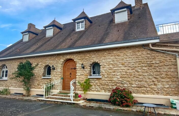 BONNÉTABLE ? DEMEURE DE PRESTIGE 300 M² ? 5 CHAMBRES / 5 SALLES DE BAINS ? TERRAIN 2 200 M2 ?  PROCHE LE MANS — photo 2