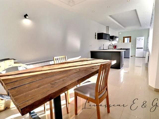 MÉRU CENTRE - APPARTEMENT ENTIÈREMENT RÉNOVÉ 61.64m² - REZ-DE-CHAUSSÉE - 2 STATIONNEMENTS — photo du bien