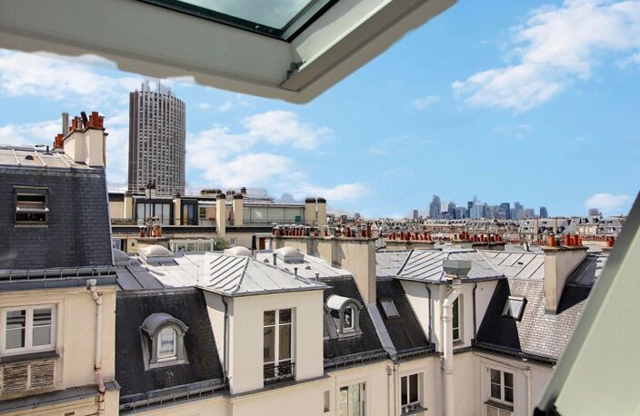 PARIS 17 Pereire  studette située dans un immeuble haussmannien de standing — photo 3