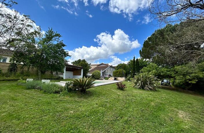 A 15 mn de Blaye - Au calme belle Girondine de village en pierre rénovée - 1970m2 habitables -7P- 4 Chambres -  1920 m2 de Terrain - Piscine -Parc Arboré — photo 5