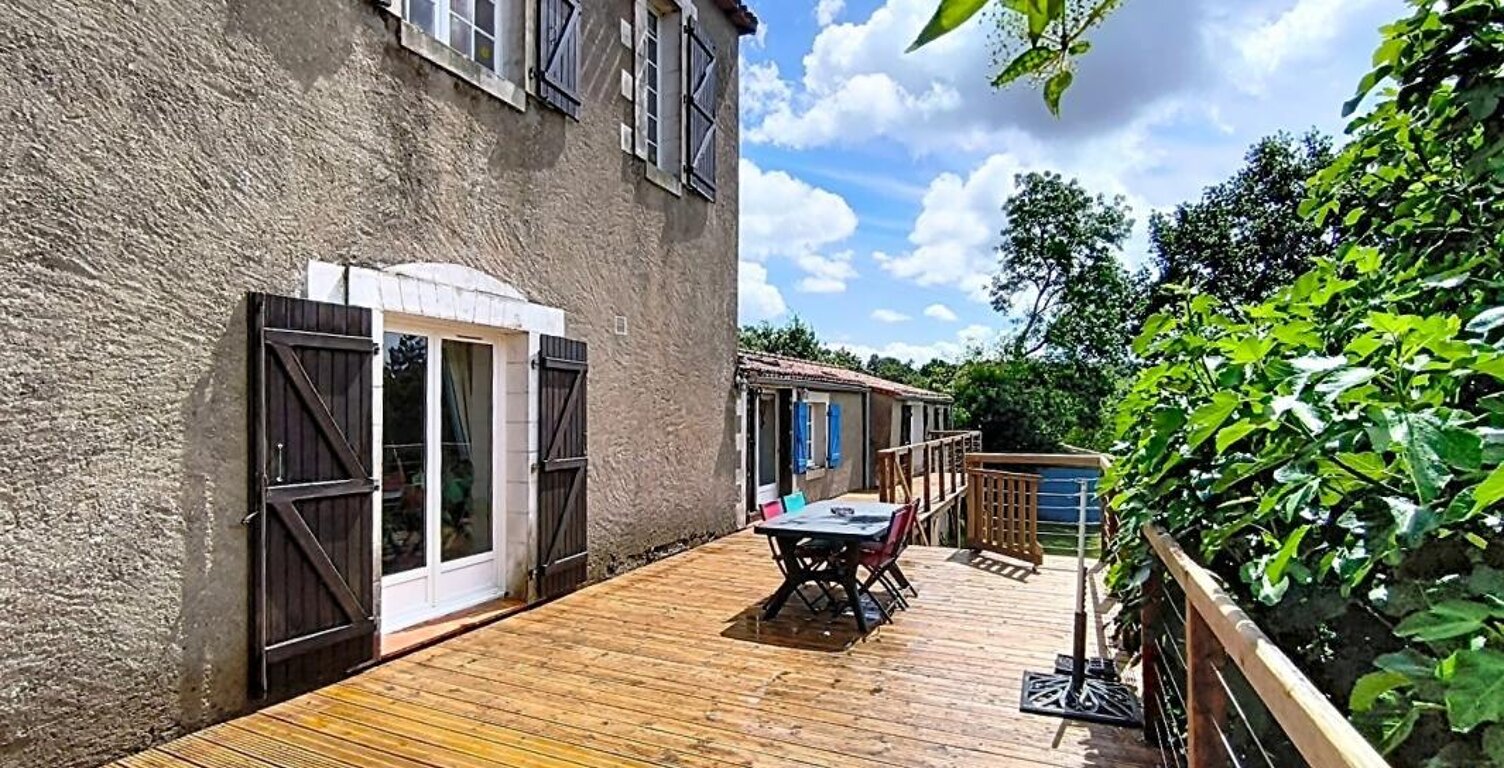 Maison bourgeoise Divatte Sur Loire 7 pièces 234 m2 — photo 1