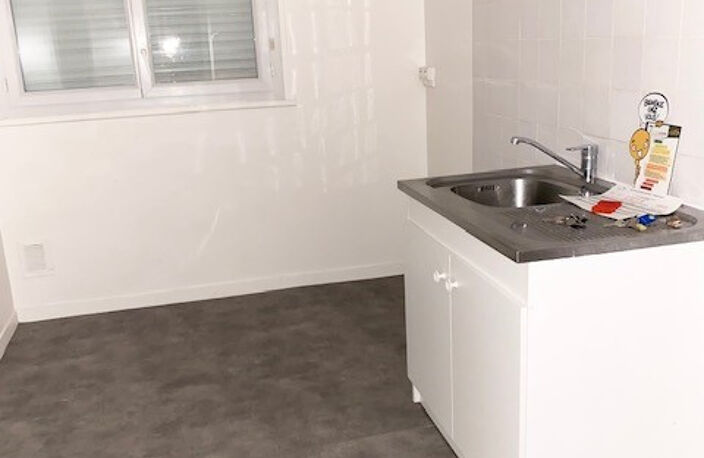 Leasing Appartement 3  pièces 65 m² Le Blanc — photo 3