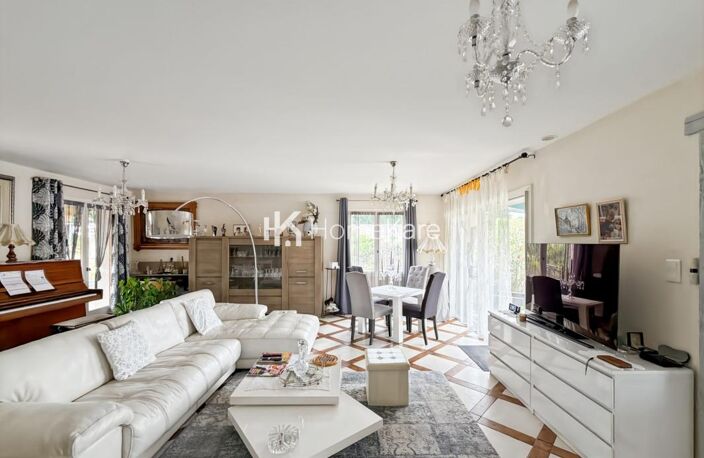 Villa avec dépendances et piscine — photo 4