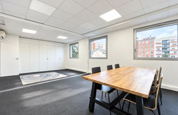 Bureaux à louer de 167 m² à Boulogne Billancourt. Immeuble moderne, proche transports et commerces, terrasse et climatisation réversible — photo 5