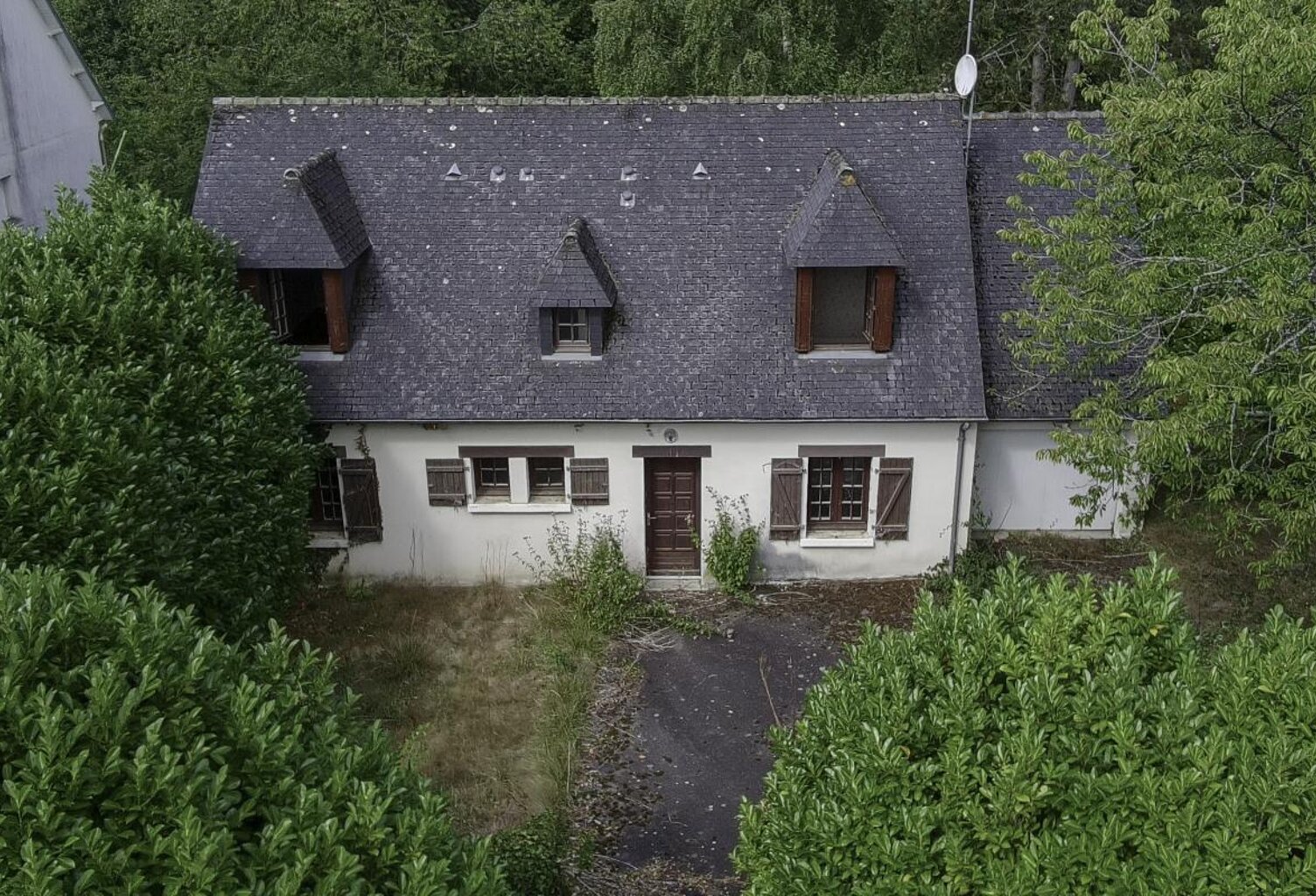 Maison - 107 m² - Isigny-le-Buat (50) — photo 1