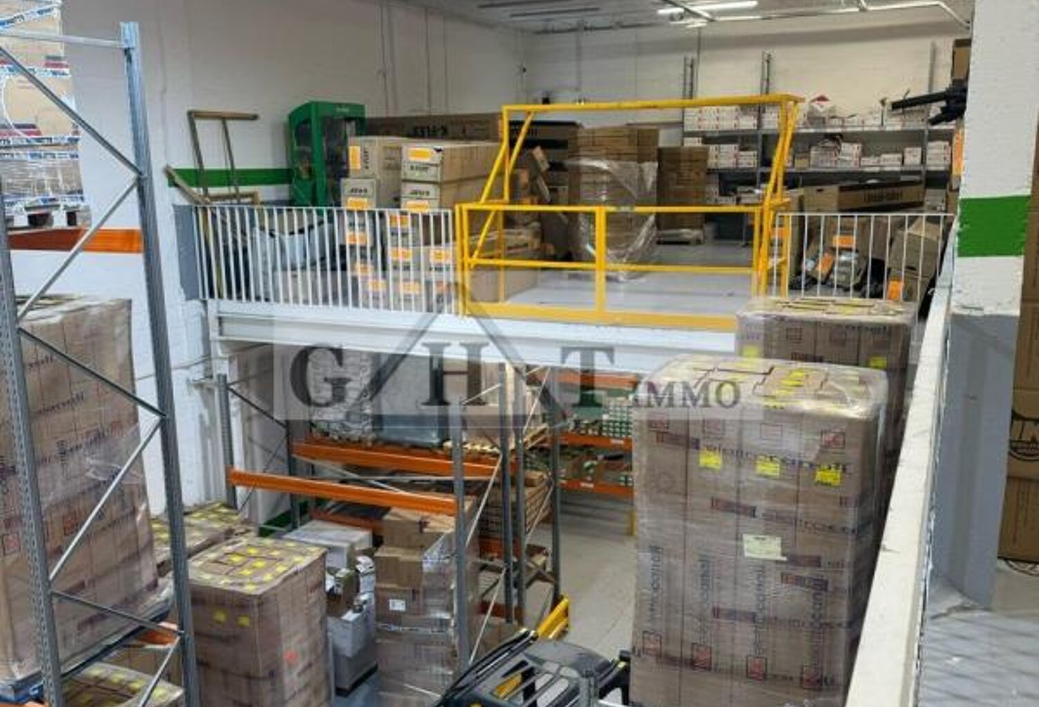 ENTREPOT BUREAUX 1520M2 A VENDRE CHENNEVIERES SUR MARNE — photo 1