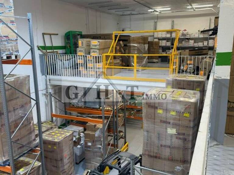 ENTREPOT BUREAUX 1520M2 A VENDRE CHENNEVIERES SUR MARNE — photo 1