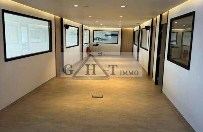 ENTREPOT BUREAUX 1520M2 A VENDRE CHENNEVIERES SUR MARNE — photo 4
