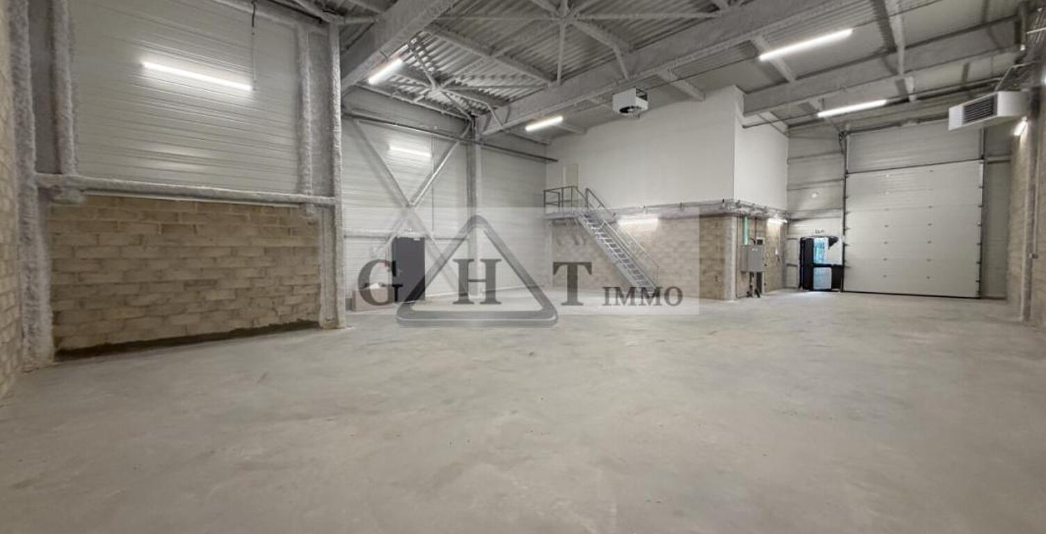 A louer Local d'activité de 314m2 — photo 1