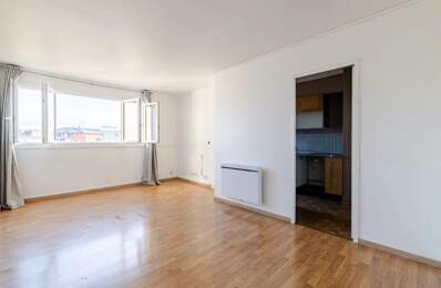 Appartement 4 pièces de 80 m² situé à Bezons — photo du bien