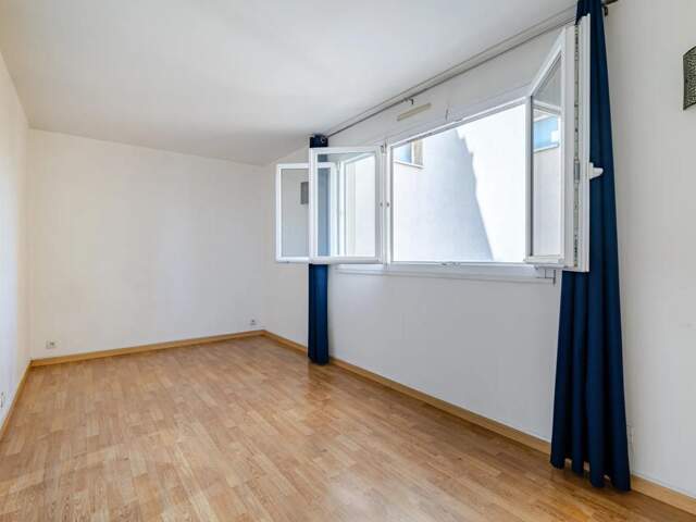 Appartement 4 pièces de 80 m² situé à Bezons — photo du bien