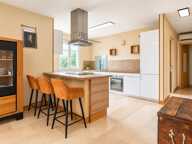 PLAISSAN (34230) – ENSEMBLE IMMOBILIER – 5 APPARTEMENTS – TERRAIN 1 055 M² – PISCINE – POTENTIEL LOCATIF — photo 2