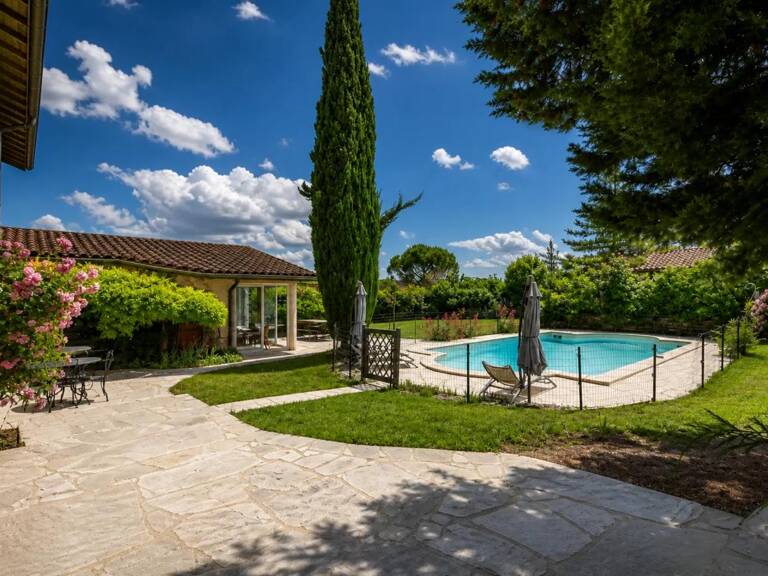 Maison de 10 pièces de 236 m² à Frontonas — photo 1