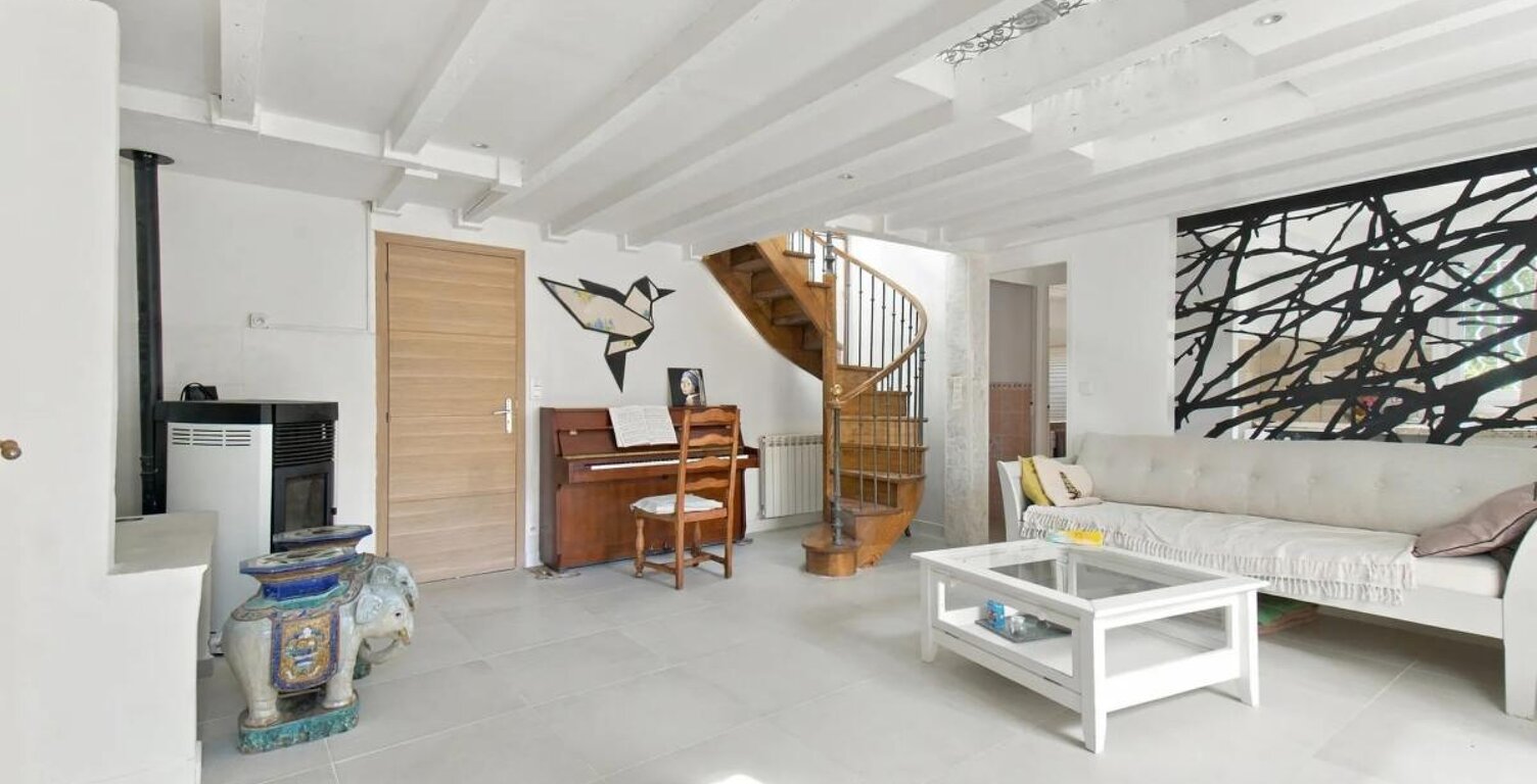 Maison de 11 pièces de 240 m² à Trets — photo 1