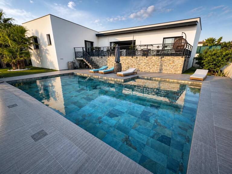 SÉRIGNAN – VILLA CONTEMPORAINE 160 M² – 5 CHAMBRES – PISCINE – À 800 M DE LA PLAGE — photo 1