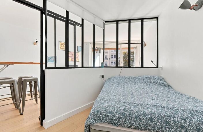 Studio avec coin nuit et balcon loggia situé à Paris 15 — photo 5