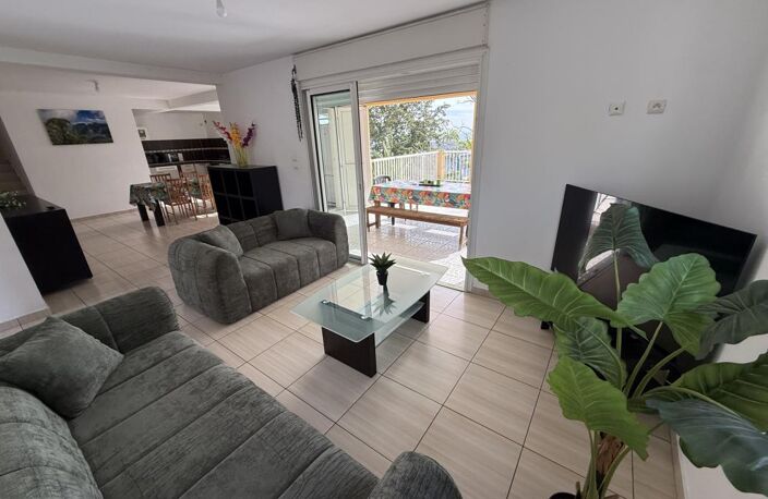 Maison F5/6 meublée de 120 m2 à La Rivière Saint Louis centr — photo 3
