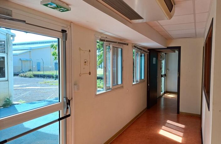 Bureaux 267 m² avec 8 parkings — photo 5
