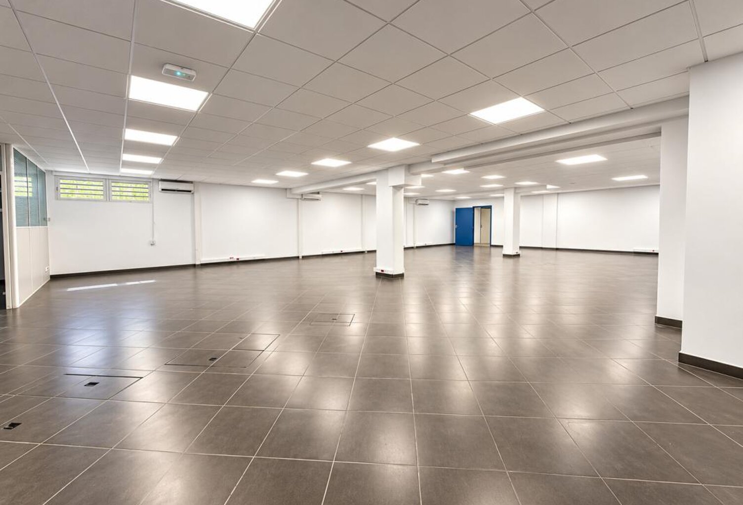 BUREAUX 366 M² À LOUER – SAINT-DENIS — photo 1