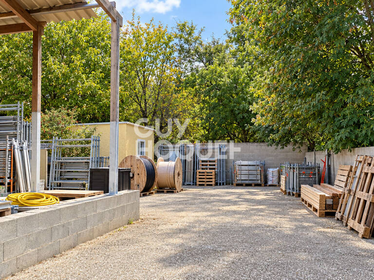 Local professionnel avec showroom et entrepôt ? Parcelle de 530 m² — photo 1