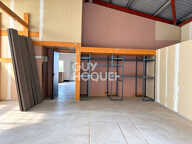 Local professionnel avec showroom et entrepôt ? Parcelle de 530 m² — photo 2