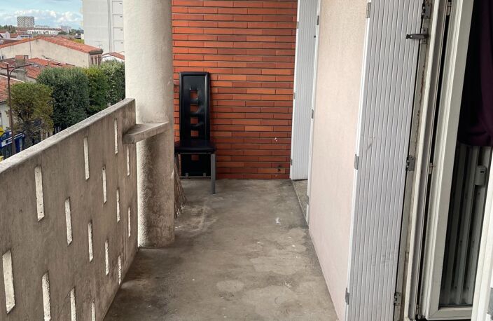 T3 quartier Saint-Cyprien  idéal investisseur — photo 4