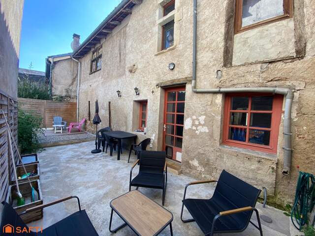 Maison de Ville avec extérieur — photo du bien