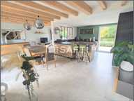 Maison de 95 m², 3 chambres, sous-sol, garages. — photo 2