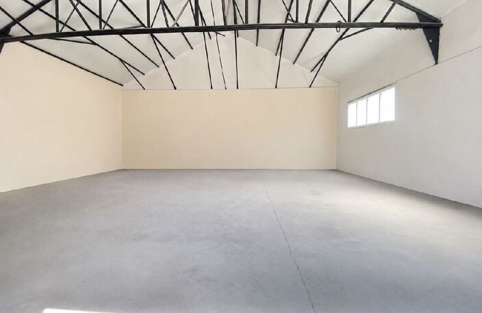 Vente local industriel  100 m² Taverny (95150) — photo 2
