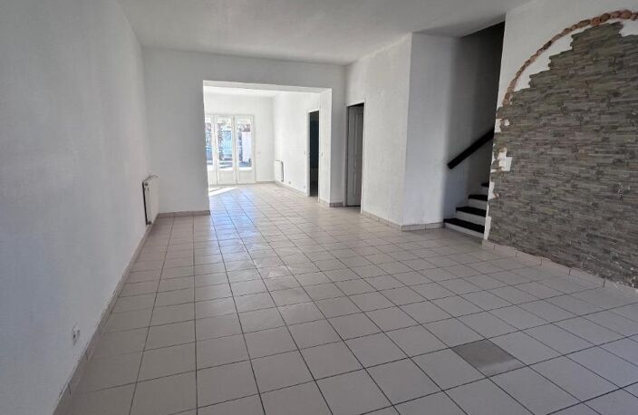 Location maison 5 pièces 110 m² à Le Soler (66270) — photo 3
