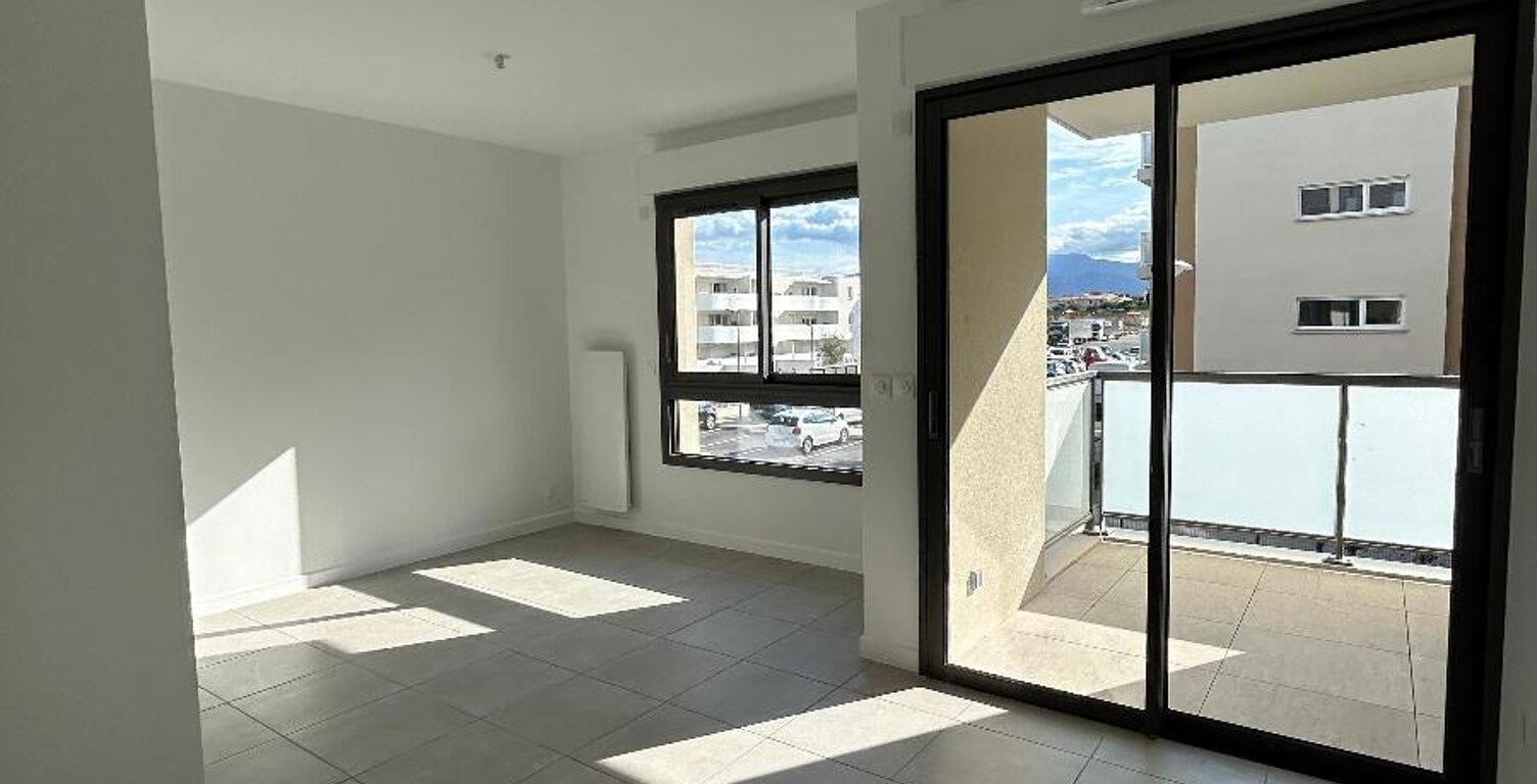 Location appartement 1 pièce 30 m² à Elne (66200) — photo 1