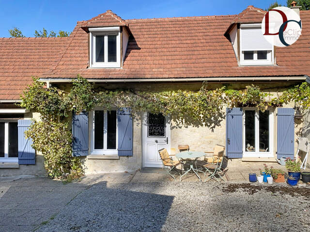 Maison ancienne avec grand jardin, bureau indépendant  et dé — photo du bien
