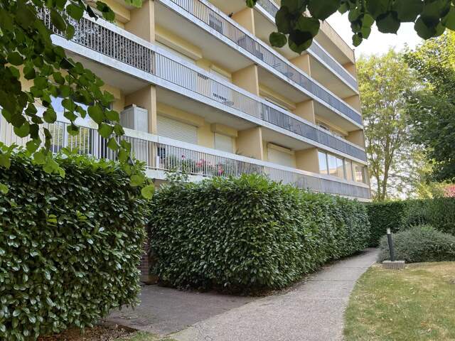 Appartement Elancourt 3 pièces 65 m2 - 2 balcons — photo du bien