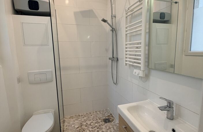 STUDIO ideal invesstisseurs ou pied à terre - rue Benard — photo 4