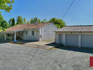 Maison de plain pied avec double garage et dépendance. — photo 4