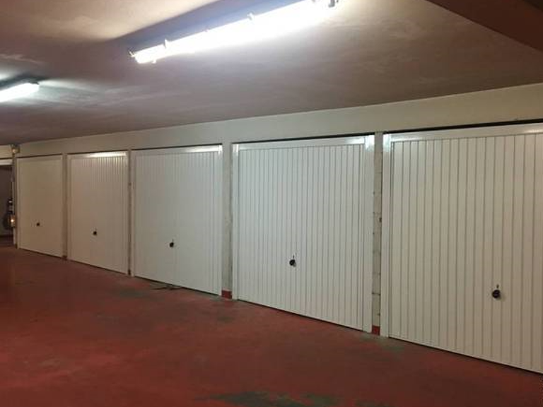 Garage FERME Mairie 6ème Arrdt — photo 1