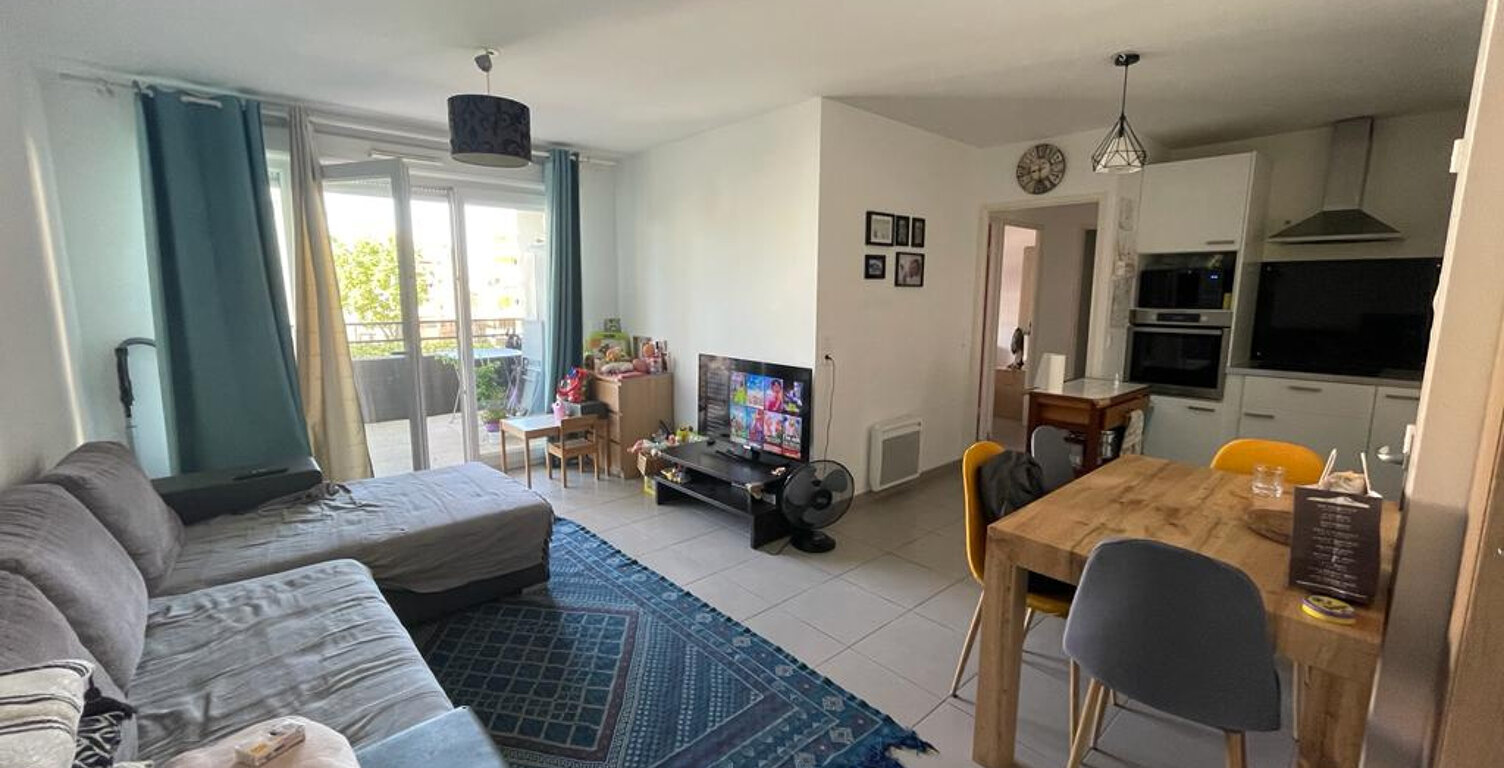 BEAU T3 SECTEUR CANTINI  PARC 26ème CENTENAIRE — photo 1