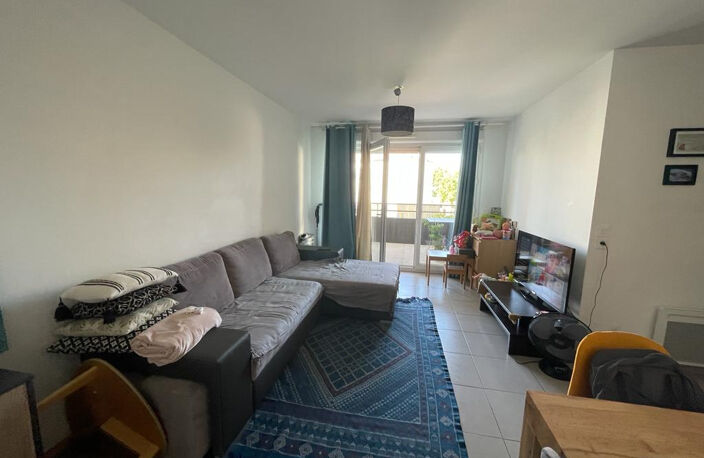 BEAU T3 SECTEUR CANTINI  PARC 26ème CENTENAIRE — photo 2