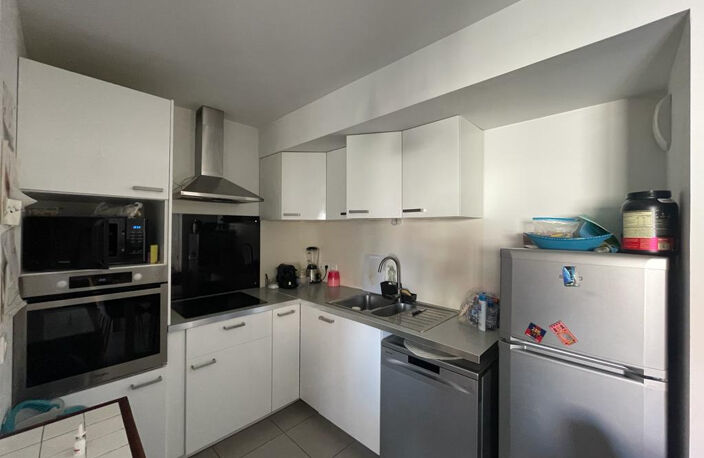 BEAU T3 SECTEUR CANTINI  PARC 26ème CENTENAIRE — photo 3