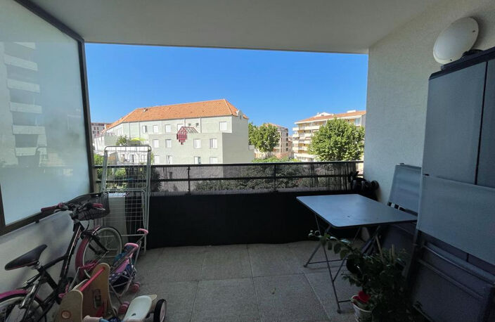 BEAU T3 SECTEUR CANTINI  PARC 26ème CENTENAIRE — photo 4