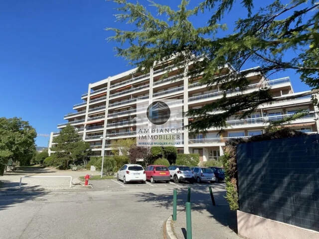 Appartement avec terrasse en hyper centre — photo du bien